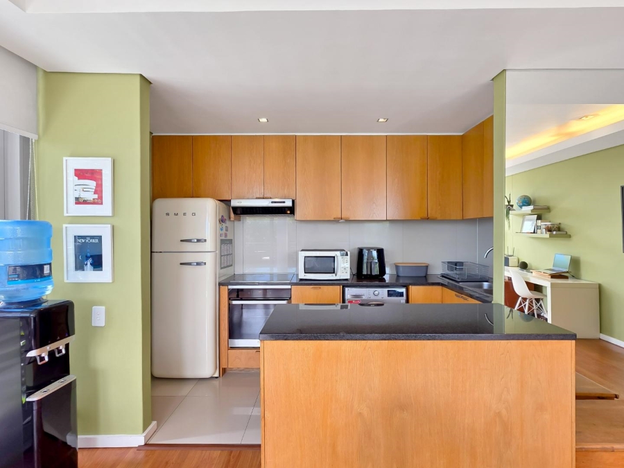 To Let 1 Bedroom Property for Rent in Green Point Western Cape